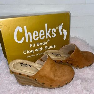 SOLD Cheeks ladies studded clogs EUC
